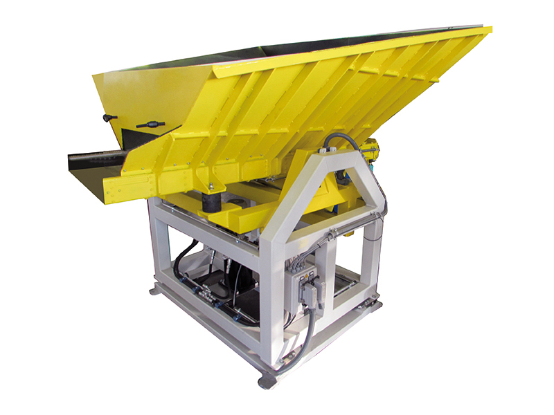 HOPPERS AND VIBRATING SCREENS